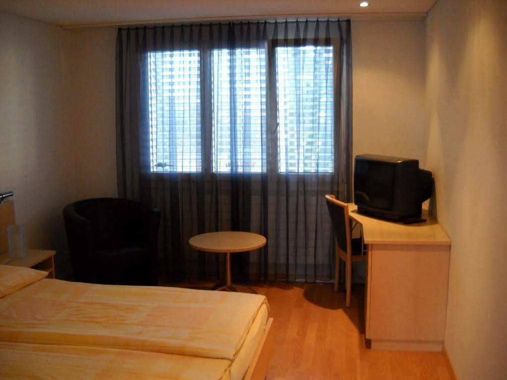 Hotel Flamatt ภายนอก รูปภาพ